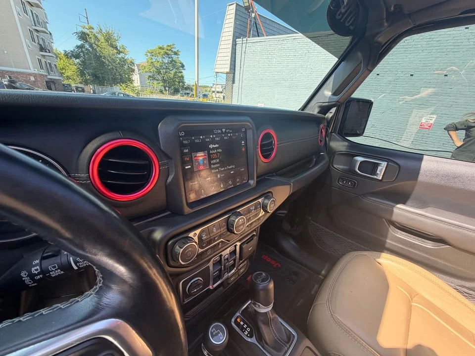 2019 Jeep JL Wrangler - Image 16 of 20