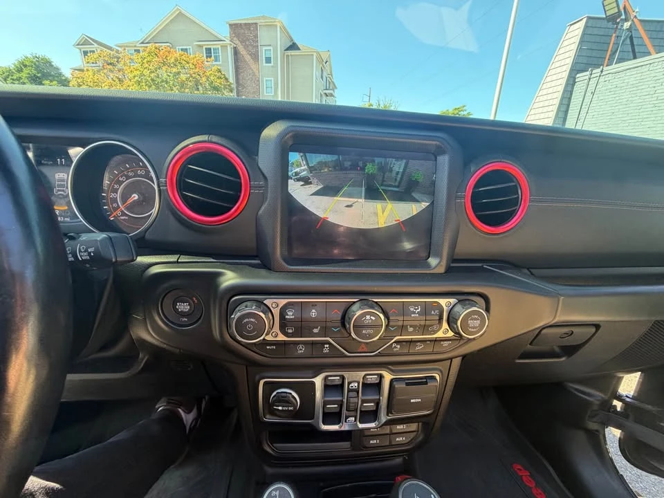 2019 Jeep JL Wrangler - Image 18 of 20