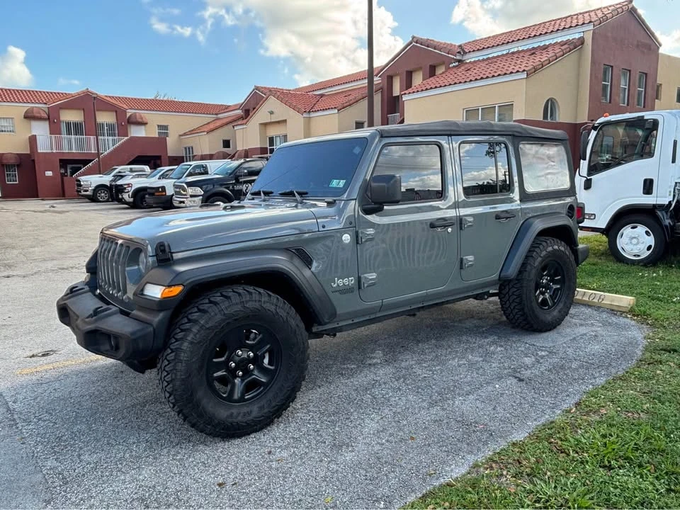 2019 Jeep JL Wrangler - Image 4 of 8
