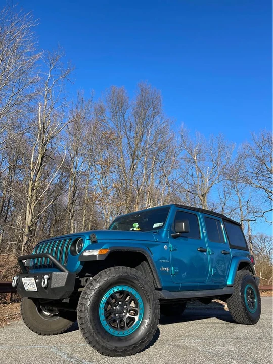 2019 Jeep JL Wrangler - Image 2 of 5