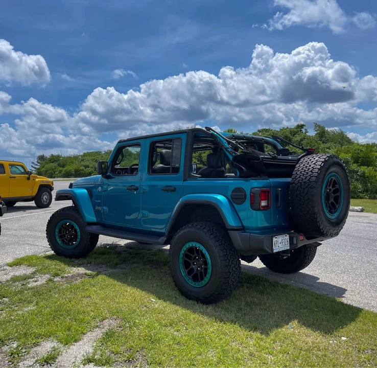 2019 Jeep JL Wrangler - Image 4 of 5