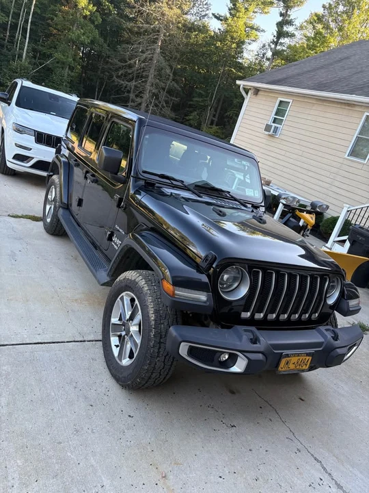 2019 Jeep JL Wrangler - Image 2 of 11