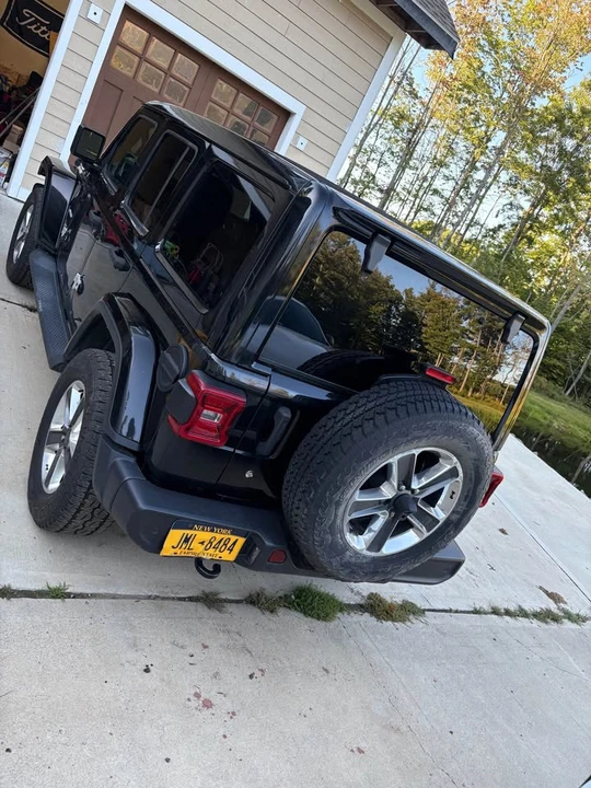 2019 Jeep JL Wrangler - Image 3 of 11