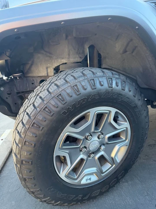 2019 Jeep JL Wrangler - Image 2 of 15