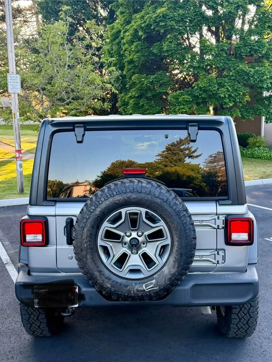 2019 Jeep JL Wrangler - Image 11 of 15