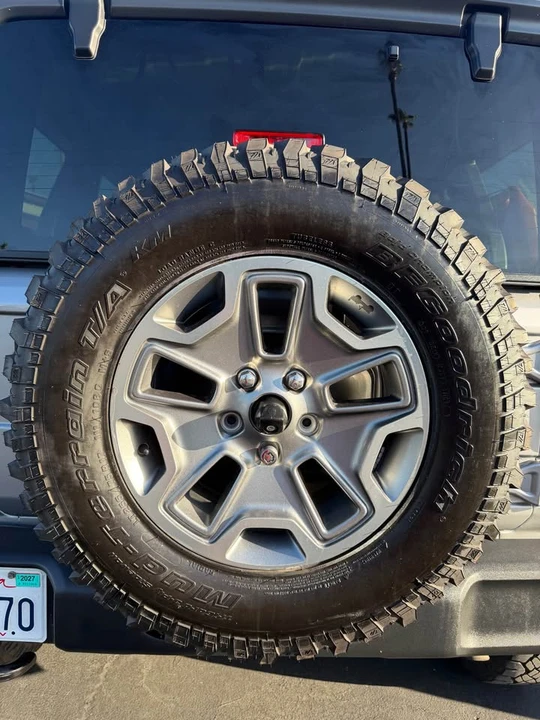 2019 Jeep JL Wrangler - Image 3 of 15