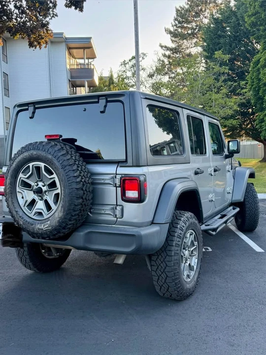 2019 Jeep JL Wrangler - Image 9 of 15
