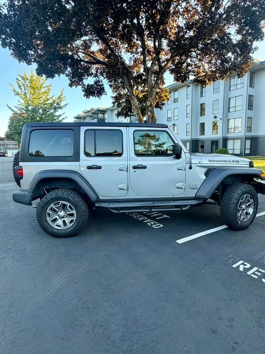 2019 Jeep JL Wrangler - Image 10 of 15