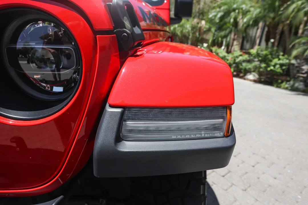 2019 Jeep JL Wrangler - Image 30 of 31