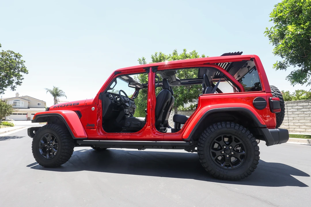 2019 Jeep JL Wrangler - Image 10 of 31