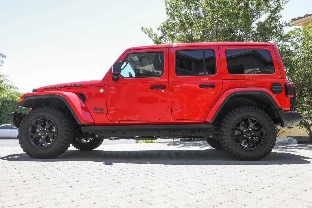 2019 Jeep JL Wrangler - Image 3 of 31