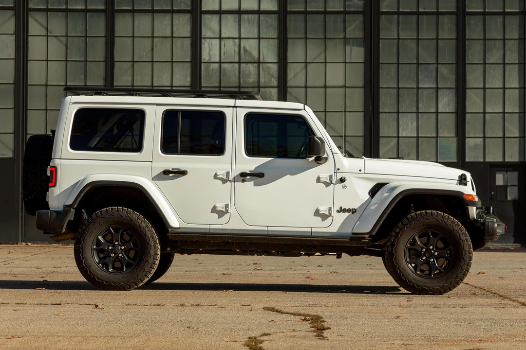 2019 Jeep JL Wrangler - Image 3 of 31