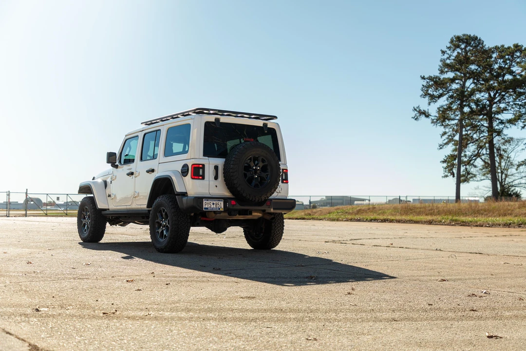 2019 Jeep JL Wrangler - Image 9 of 31