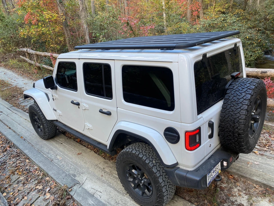 2019 Jeep JL Wrangler - Image 15 of 31