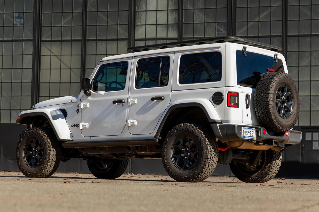2019 Jeep JL Wrangler - Image 4 of 31