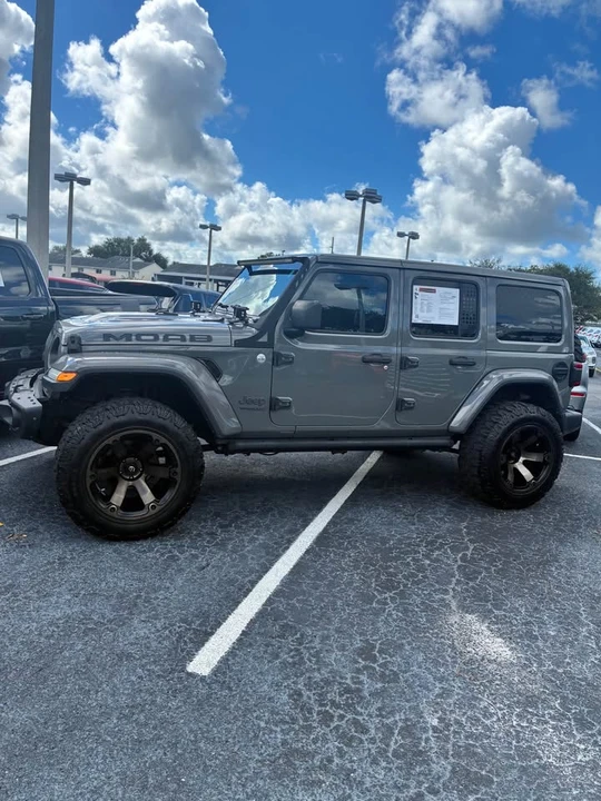 2019 Jeep JL Wrangler - Image 2 of 2