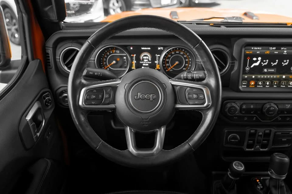 2019 Jeep JL Wrangler - Image 9 of 16