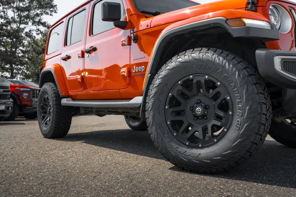2019 Jeep JL Wrangler - Image 2 of 16