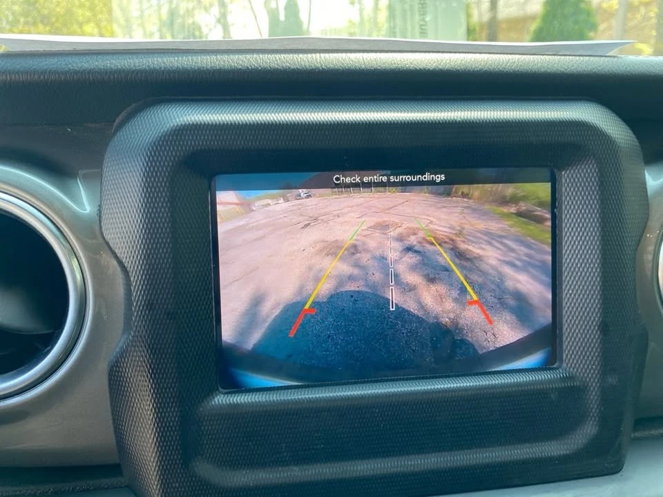 2019 Jeep JL Wrangler - Image 14 of 20