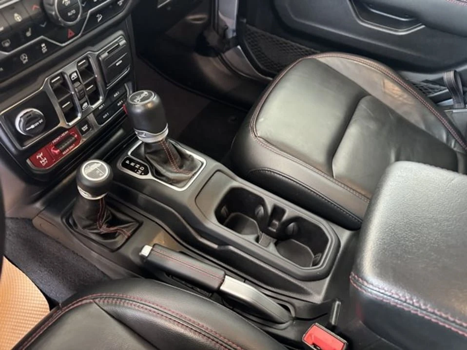 2019 Jeep JL Wrangler - Image 19 of 20
