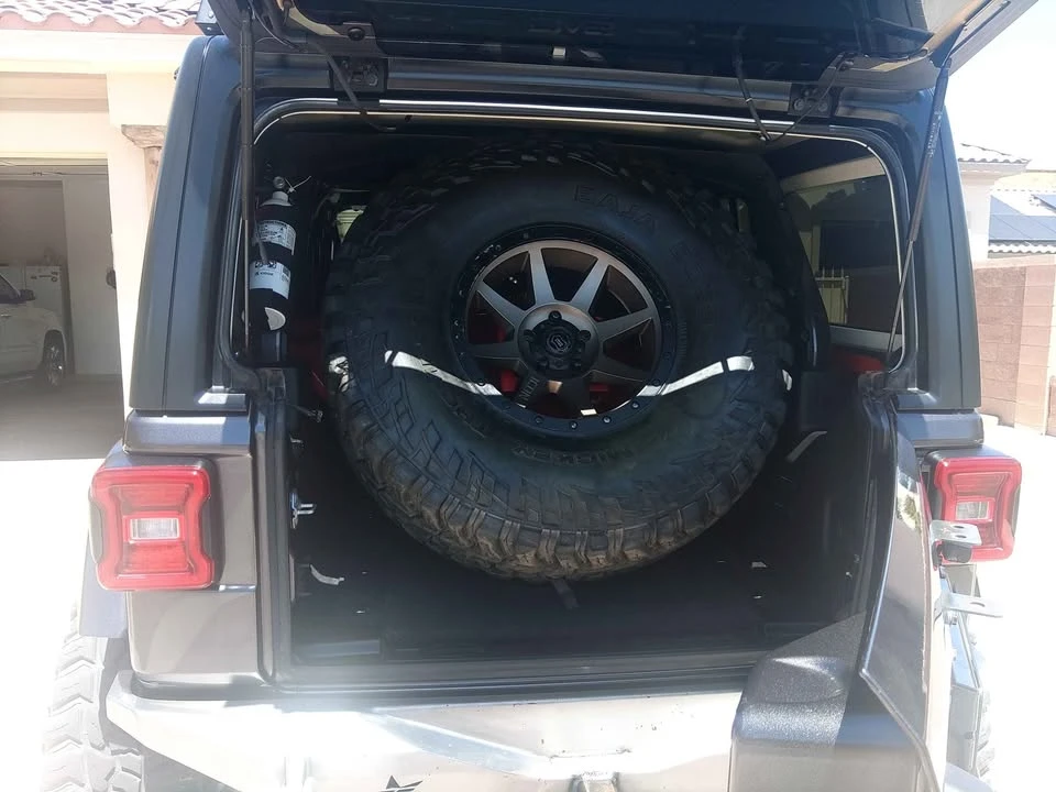2019 Jeep JL Wrangler - Image 6 of 6