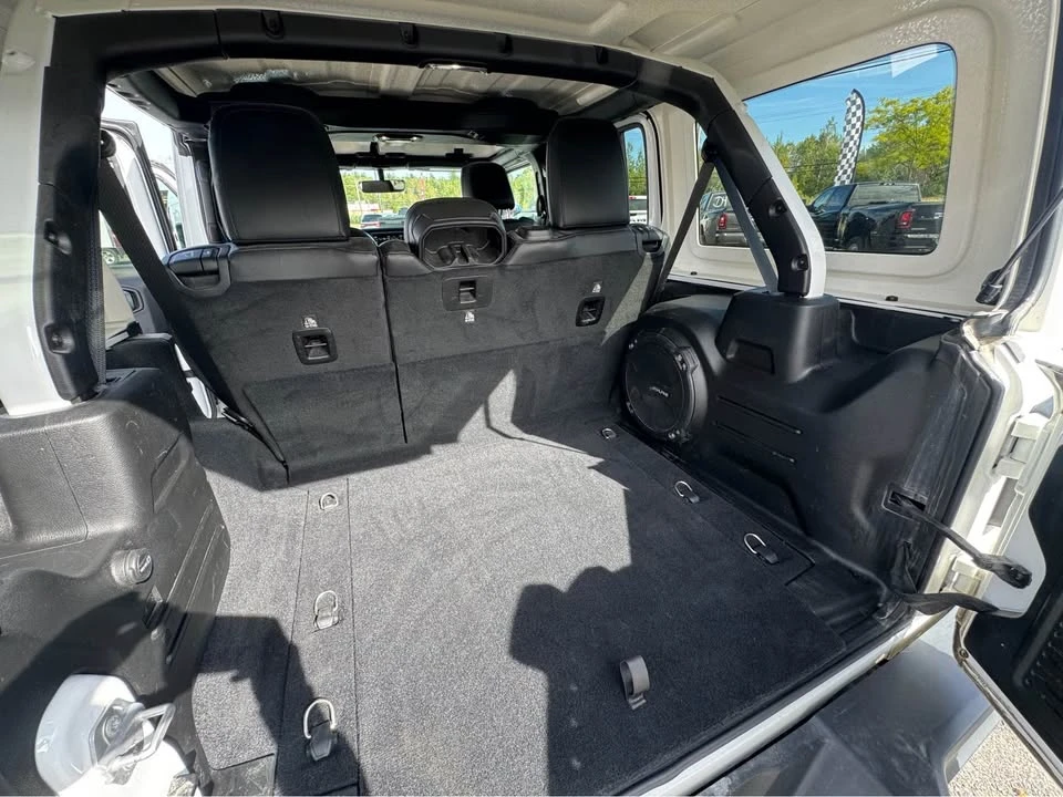2019 Jeep JL Wrangler - Image 10 of 10