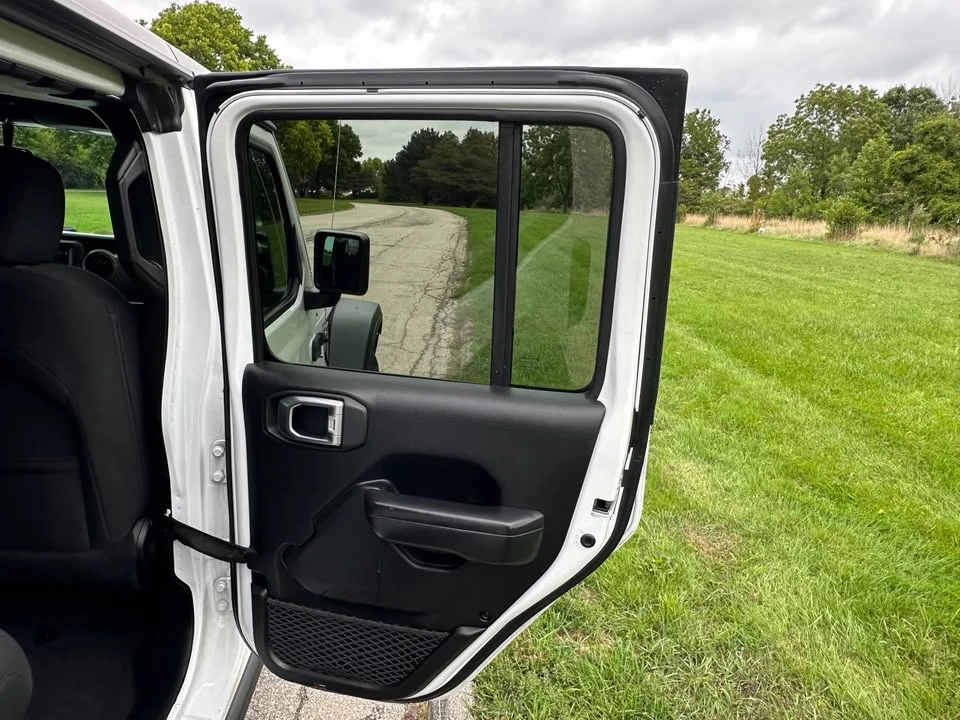 2019 Jeep JL Wrangler - Image 16 of 20