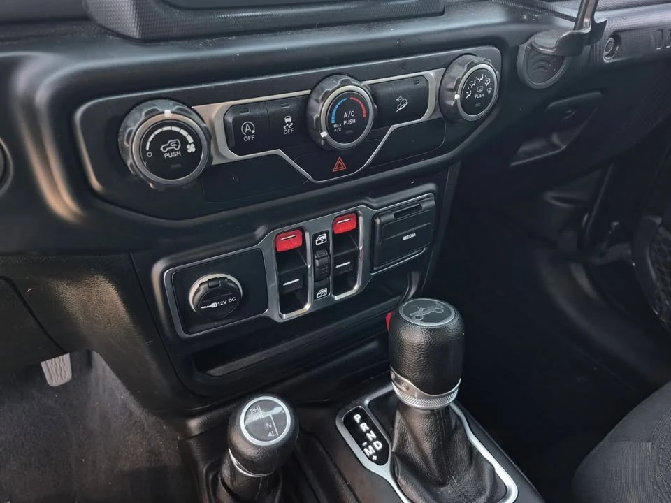 2019 Jeep JL Wrangler - Image 14 of 16
