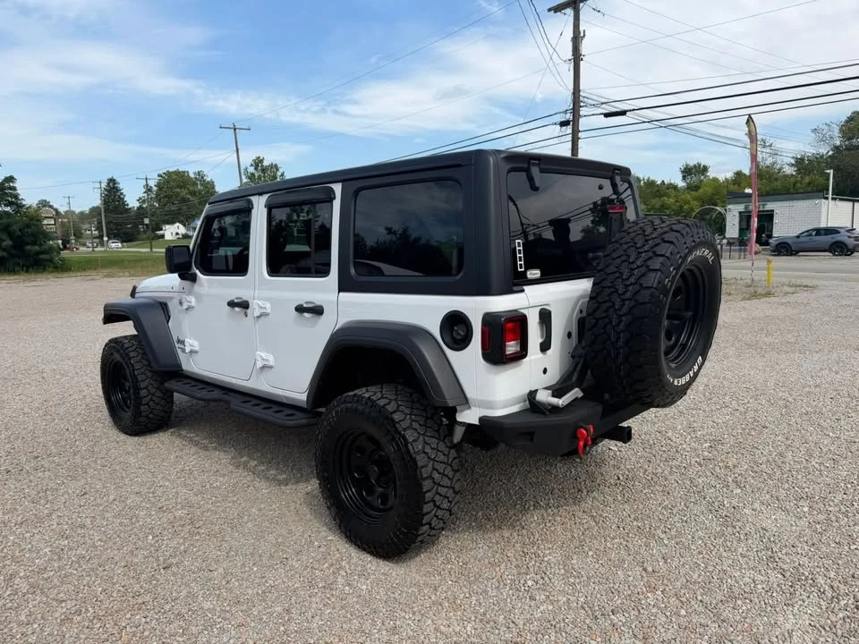 2019 Jeep JL Wrangler - Image 8 of 20