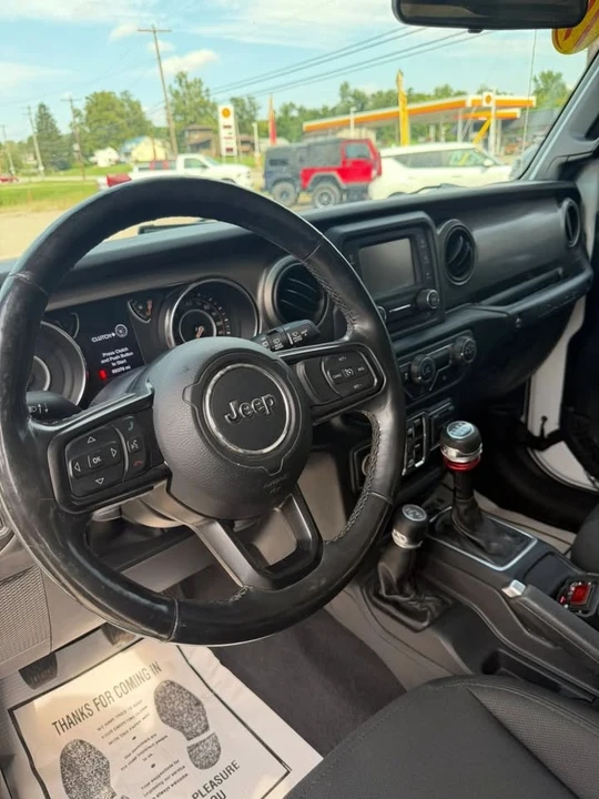 2019 Jeep JL Wrangler - Image 19 of 20