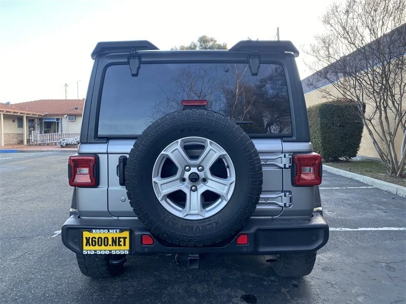 2019 Jeep JL Wrangler - Image 18 of 20