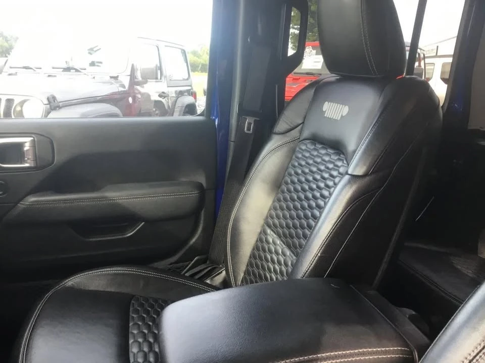 2019 Jeep JL Wrangler - Image 14 of 20