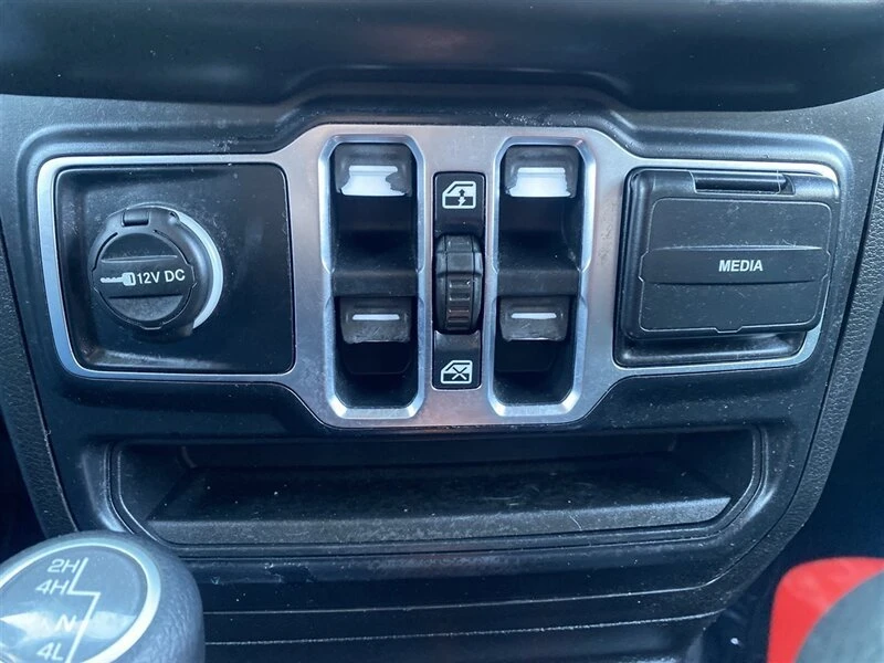 2019 Jeep JL Wrangler - Image 19 of 20