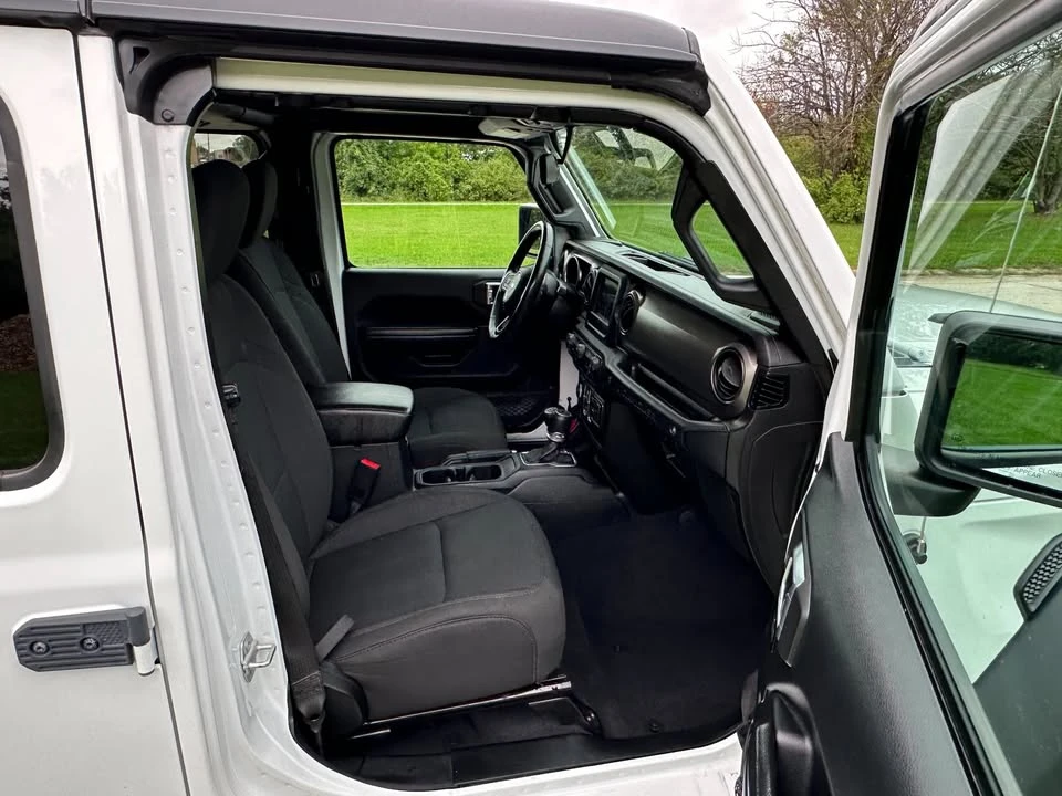 2019 Jeep JL Wrangler - Image 13 of 20