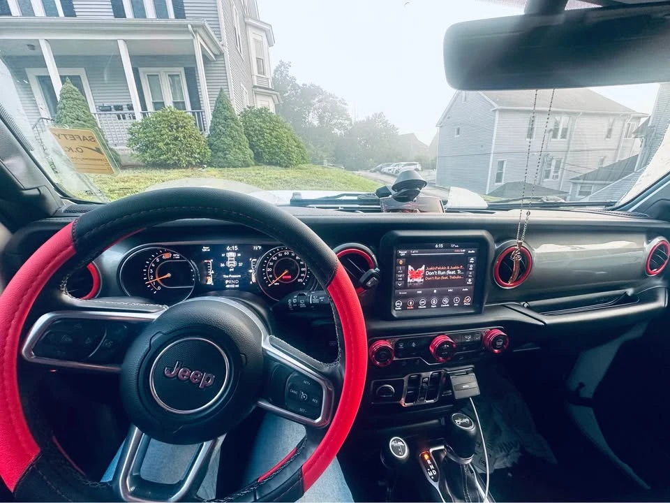 2019 Jeep JL Wrangler - Image 2 of 8
