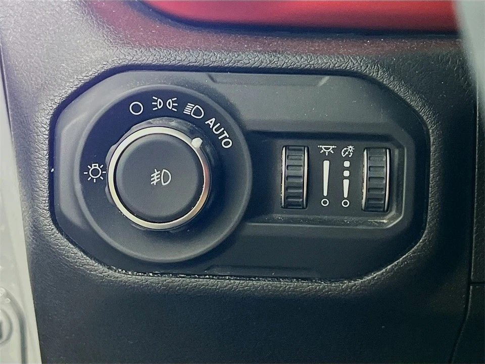 2019 Jeep JL Wrangler - Image 11 of 12