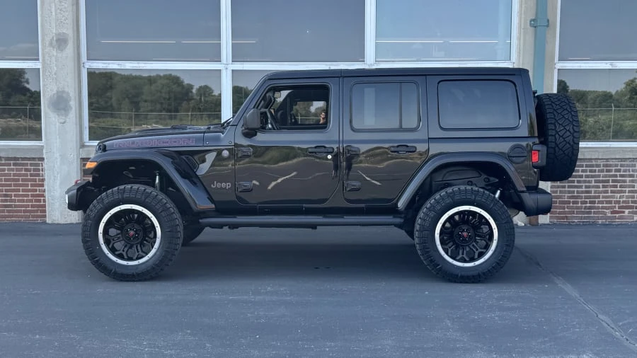 2019 Jeep JL Wrangler - Image 3 of 12