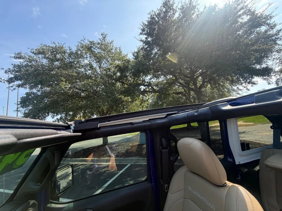 2019 Jeep JL Wrangler - Image 25 of 31