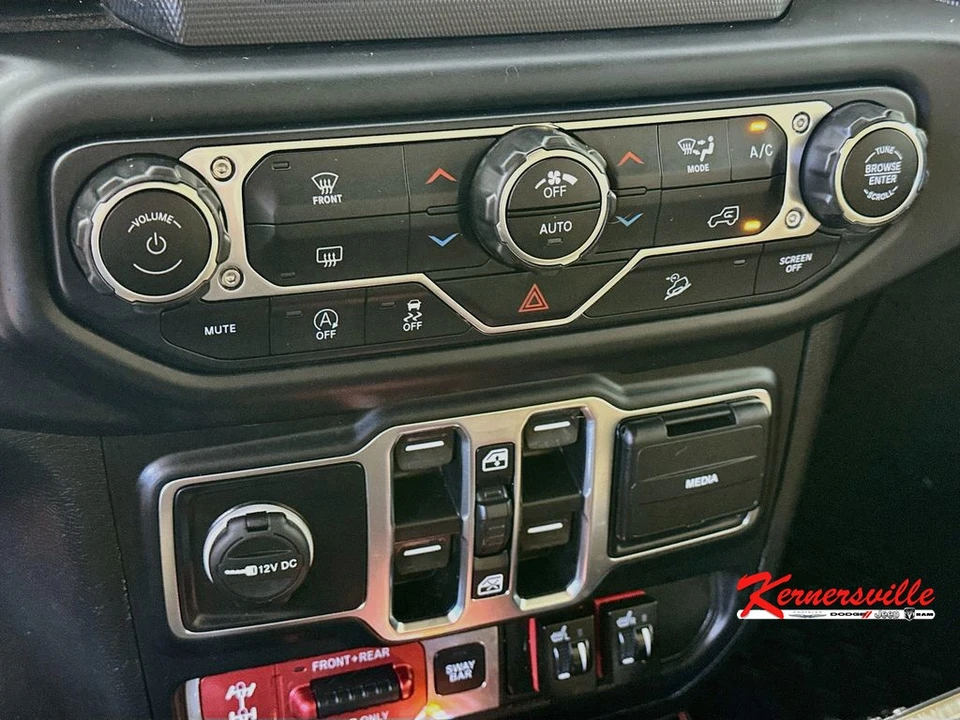 2019 Jeep JL Wrangler - Image 18 of 24
