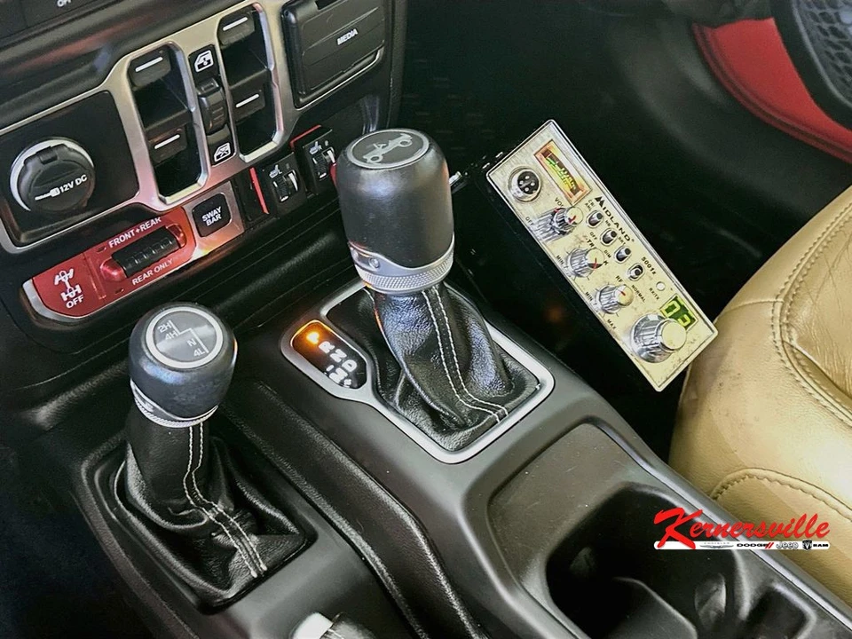 2019 Jeep JL Wrangler - Image 16 of 24