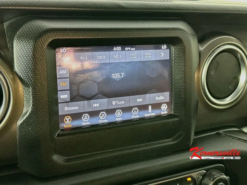 2019 Jeep JL Wrangler - Image 17 of 24