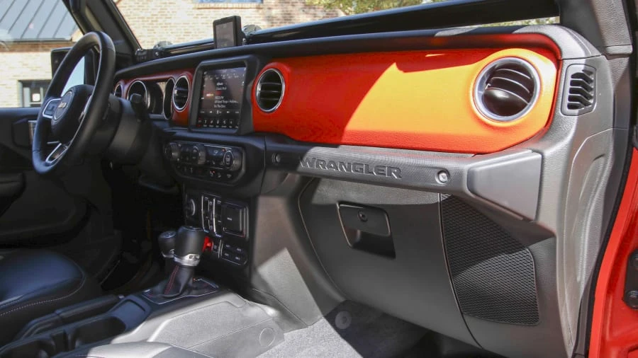 2019 Jeep JL Wrangler - Image 8 of 31