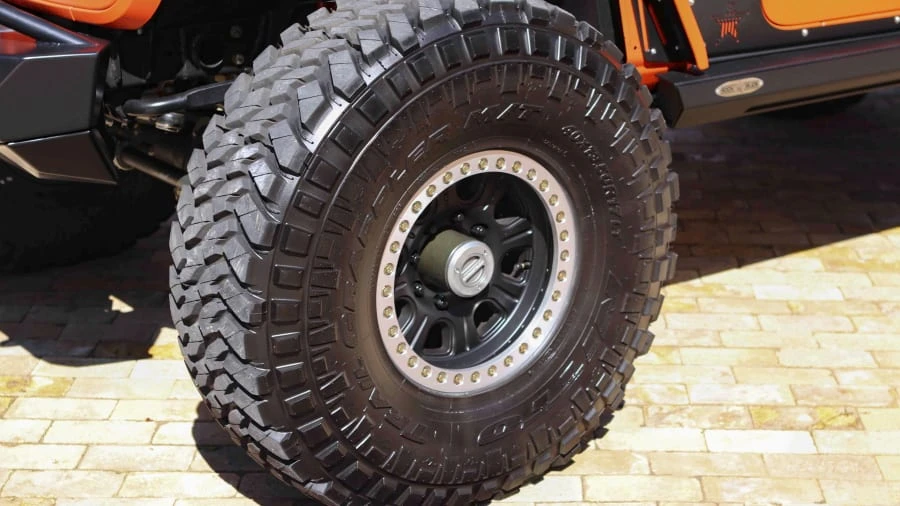 2019 Jeep JL Wrangler - Image 19 of 31