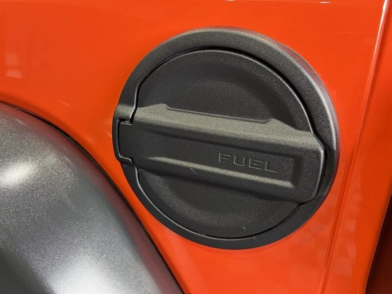 2019 Jeep JL Wrangler - Image 30 of 31