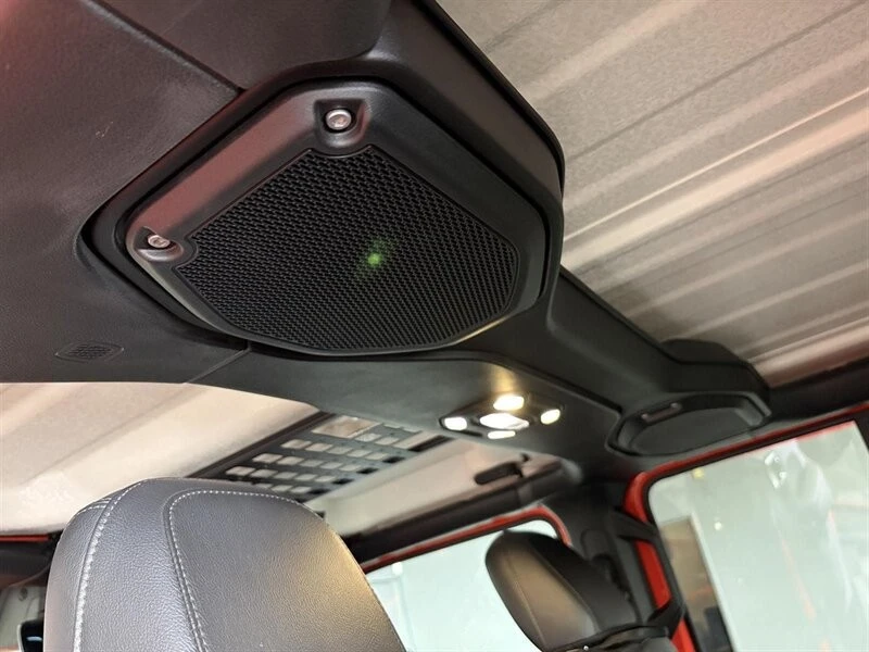 2019 Jeep JL Wrangler - Image 28 of 31