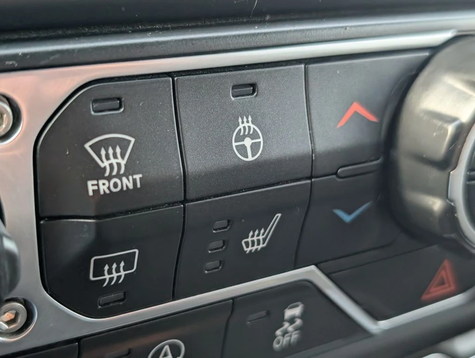 2019 Jeep JL Wrangler - Image 17 of 21