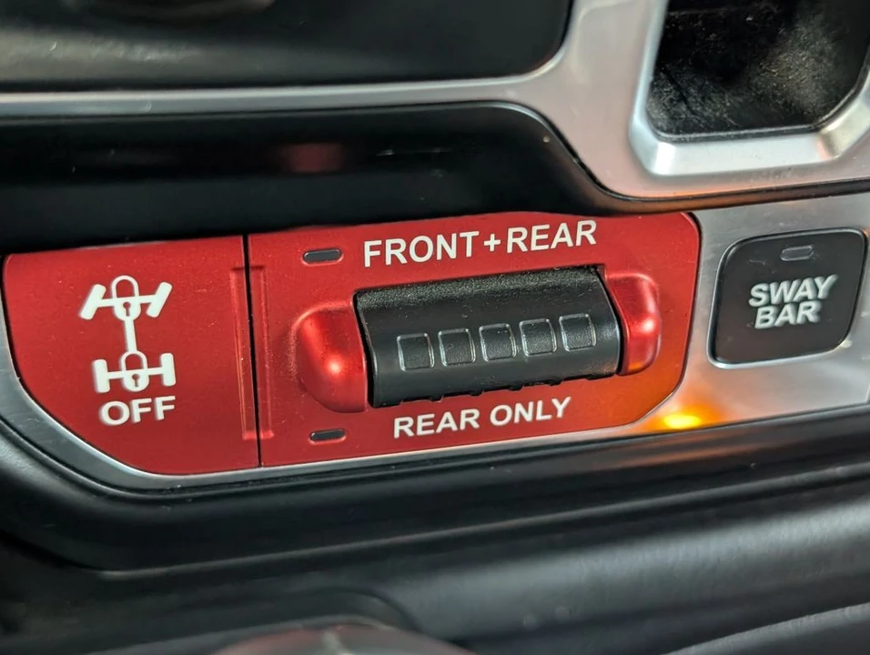 2019 Jeep JL Wrangler - Image 20 of 21