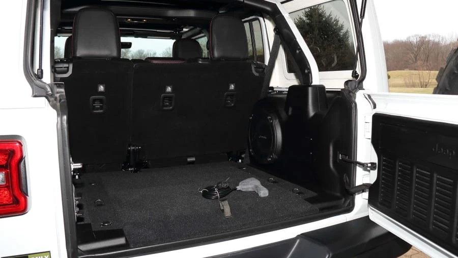 2019 Jeep JL Wrangler - Image 17 of 26