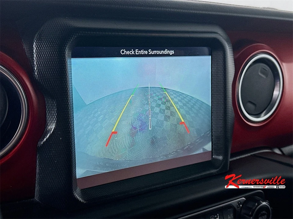 2019 Jeep JL Wrangler - Image 20 of 21