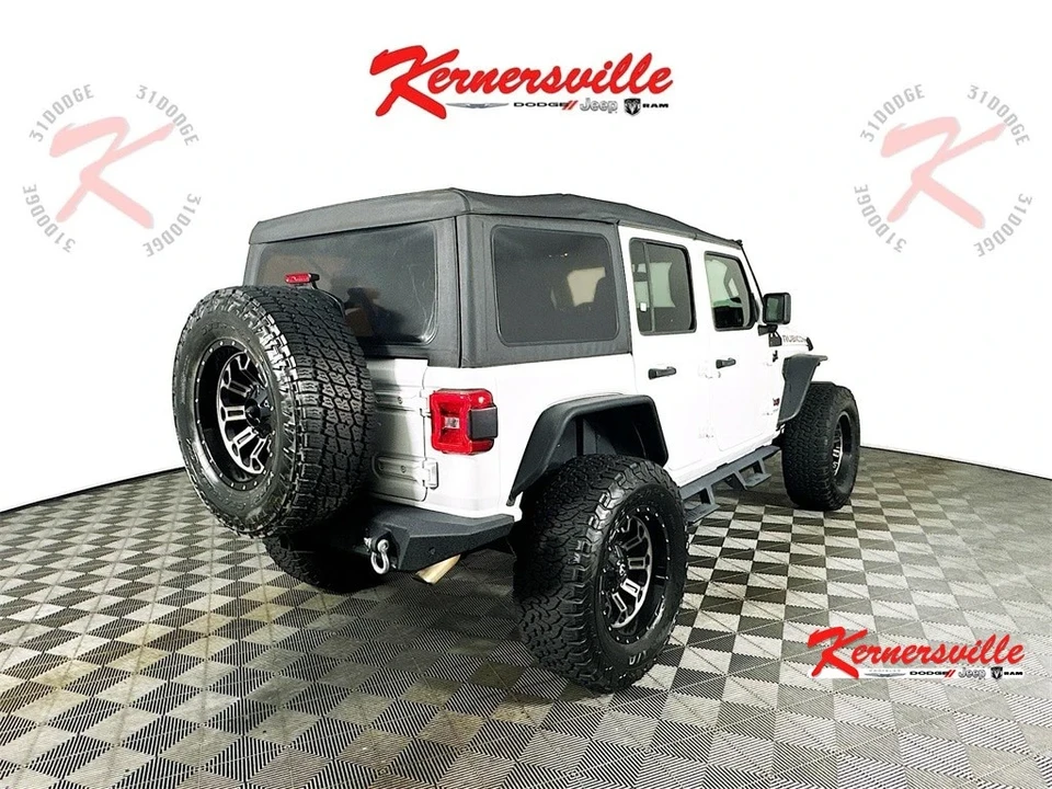 2019 Jeep JL Wrangler - Image 7 of 12